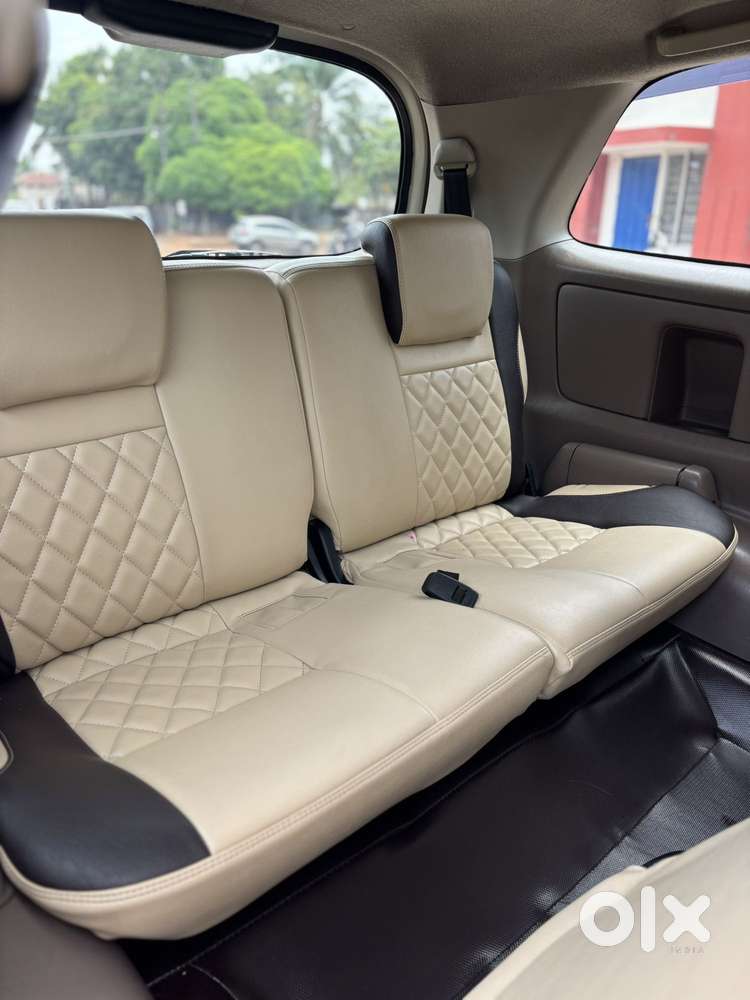 Toyota Innova 2.5 G (diesel) 7 Seater Bs Iv, 2015, Diesel