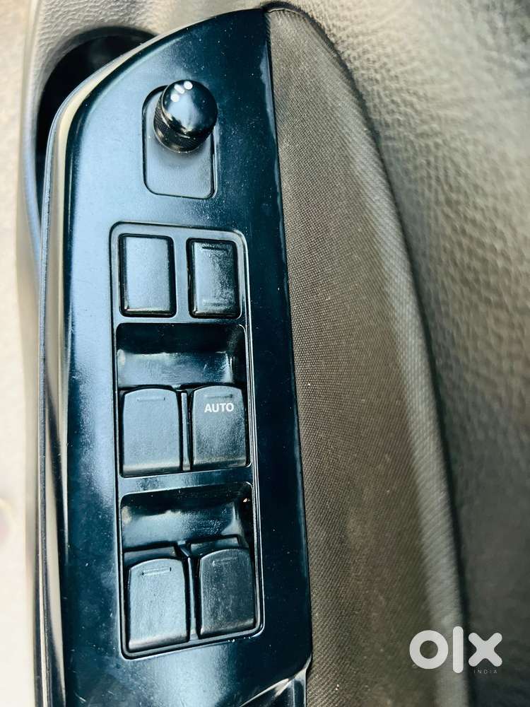 Maruti Suzuki Swift Vxi + Manual, 2013, Petrol