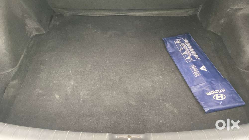 Hyundai Aura Sx Plus Automatic, 2022, Petrol