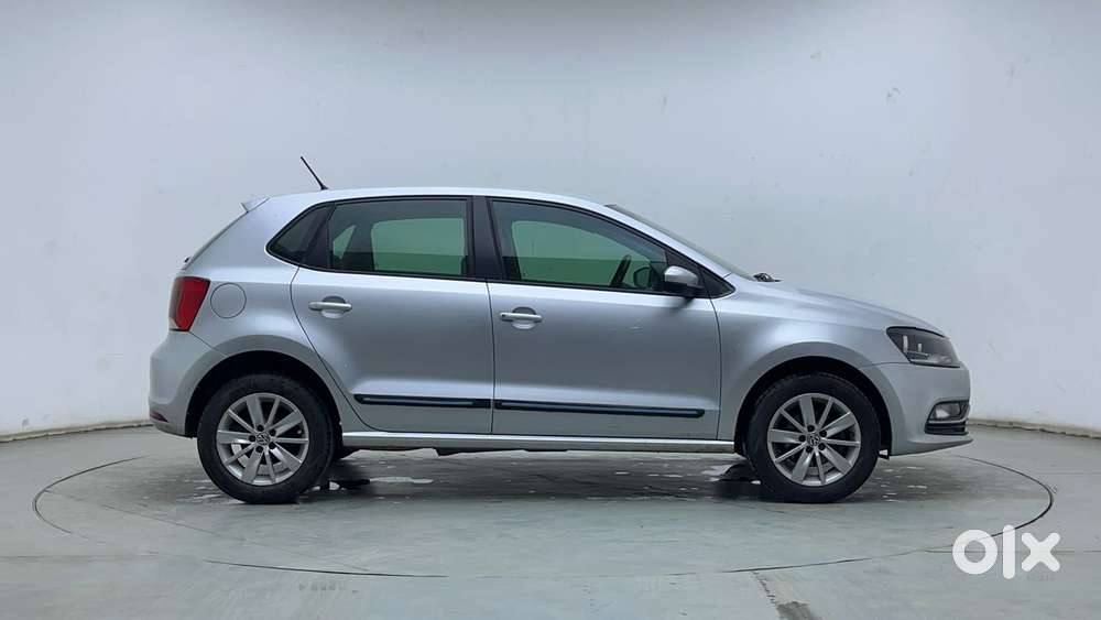 Volkswagen Polo Petrol Highline 1.2l, 2015, Petrol