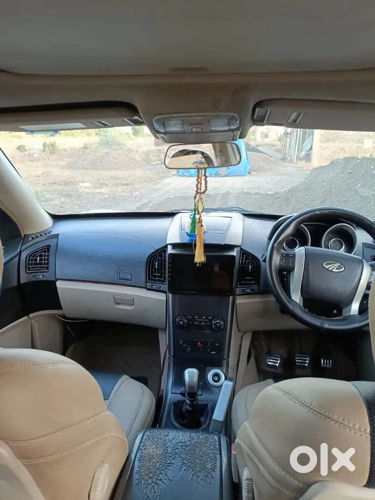 Mahindra Xuv500 2.2 W10 2wd 2015
