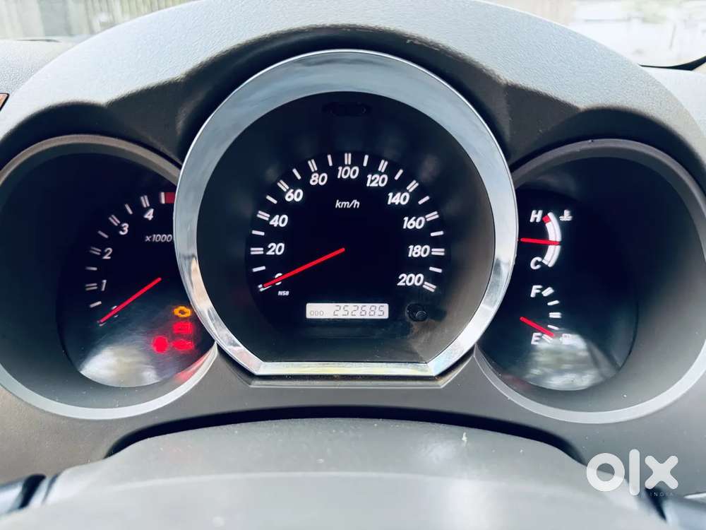 Toyota Fortuner, 2010, Diesel