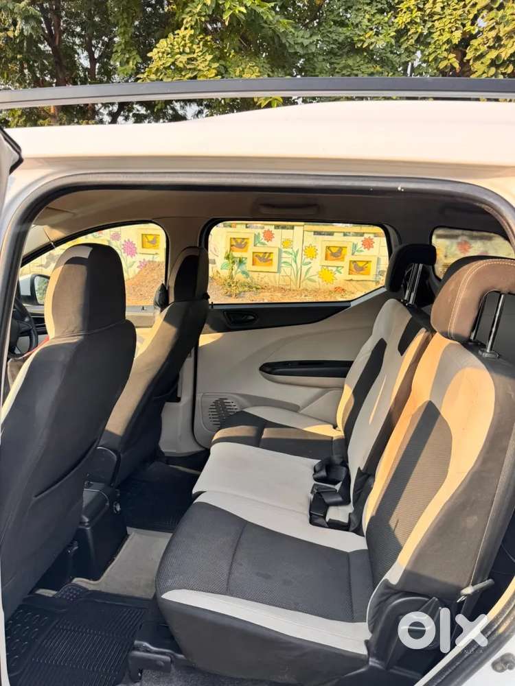 Renault Triber Rxt, 2019, Petrol
