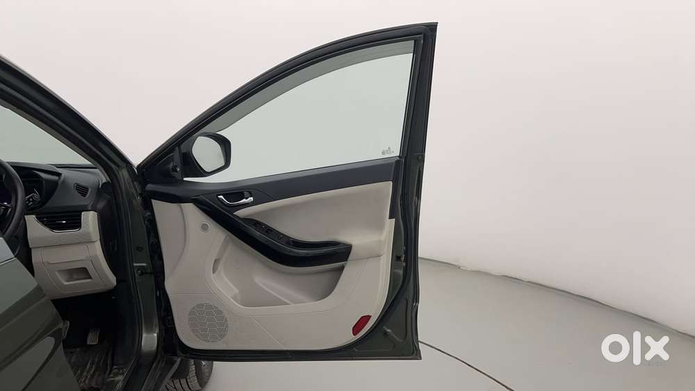 Tata Nexon 1.2 Revotron Xz Plus (s), 2023, Petrol