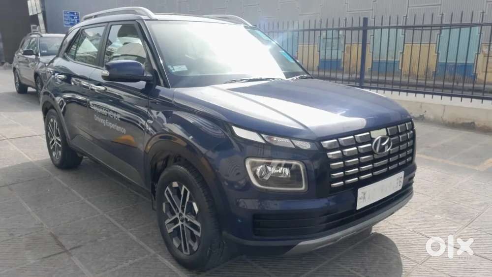 Hyundai Venue 1.0 Sx (o) Turbo Dct, 2023, Petrol