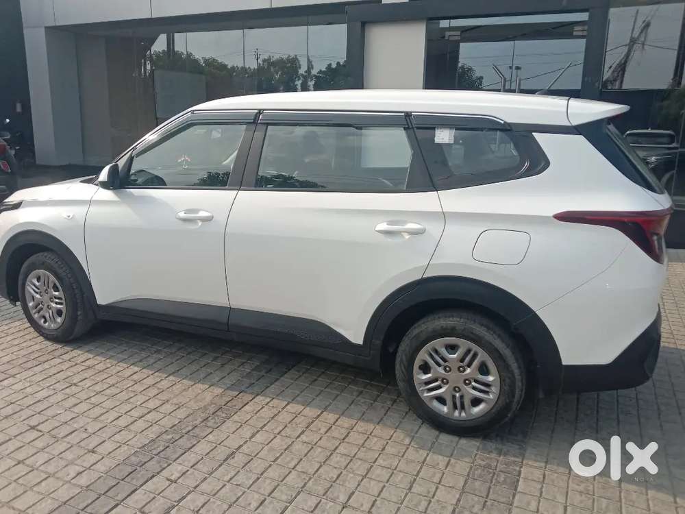 Kia Carens Luxury 7 Str 2024 Car
