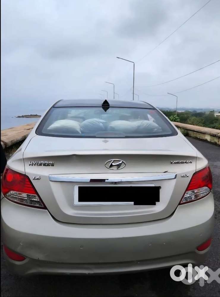 Hyundai Verna Fludic Sx Vtvt
