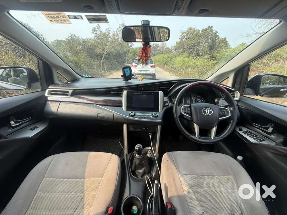 Toyota Innova Crysta 2016 Diesel Well Maintained