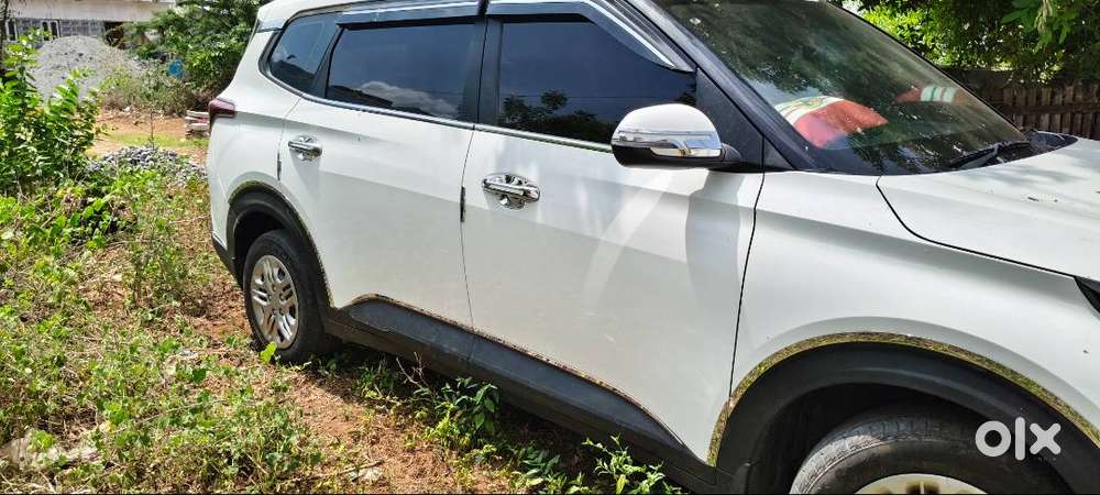Kia Carens 2024 Premium