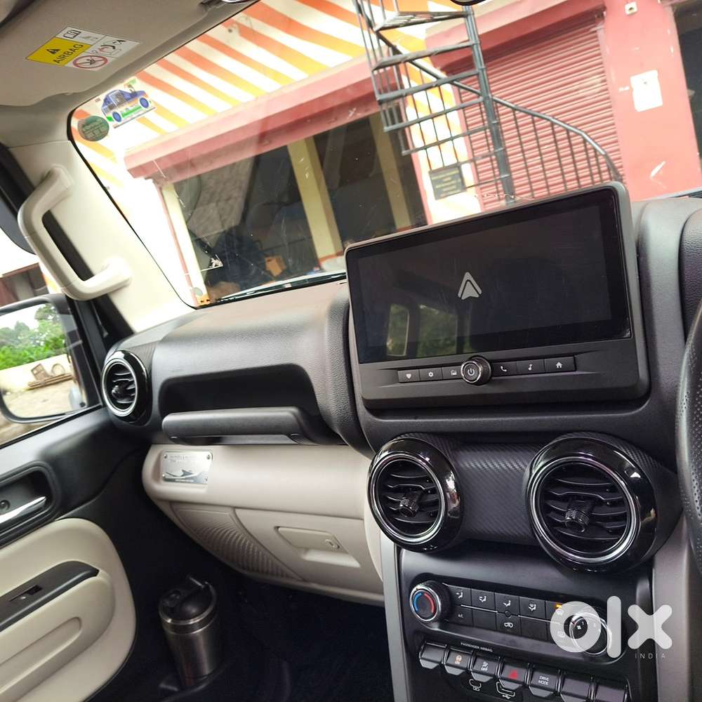 Mahindra Thar Roxx Petrol 2025