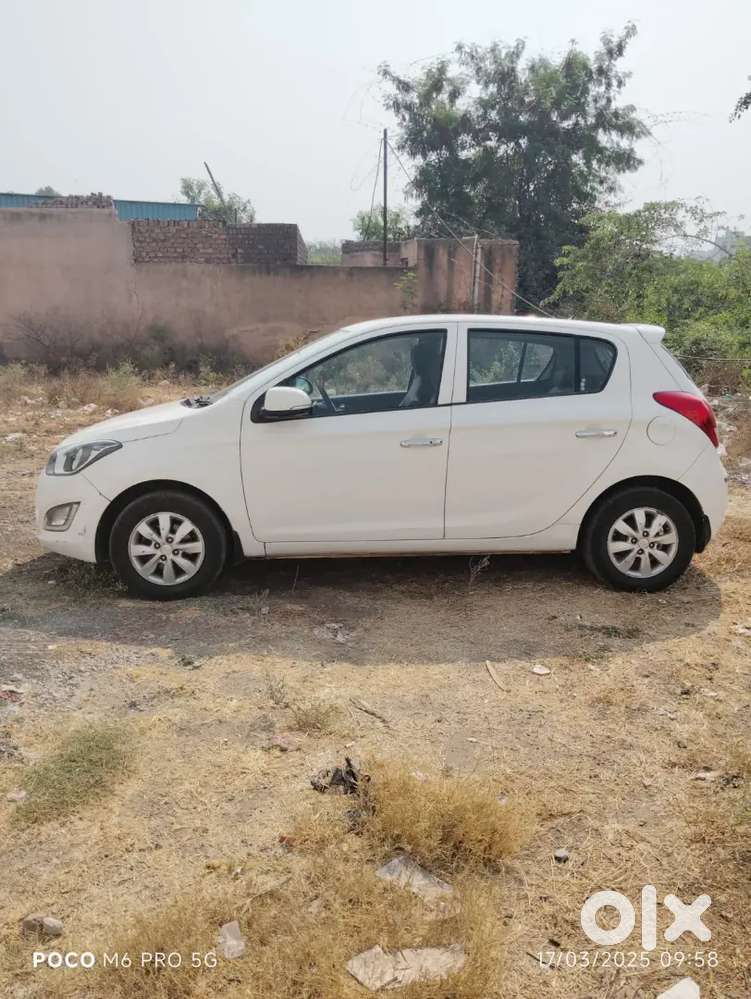 I20 2014 Asta 1.2 Petrol Top End Model Keyless Entry