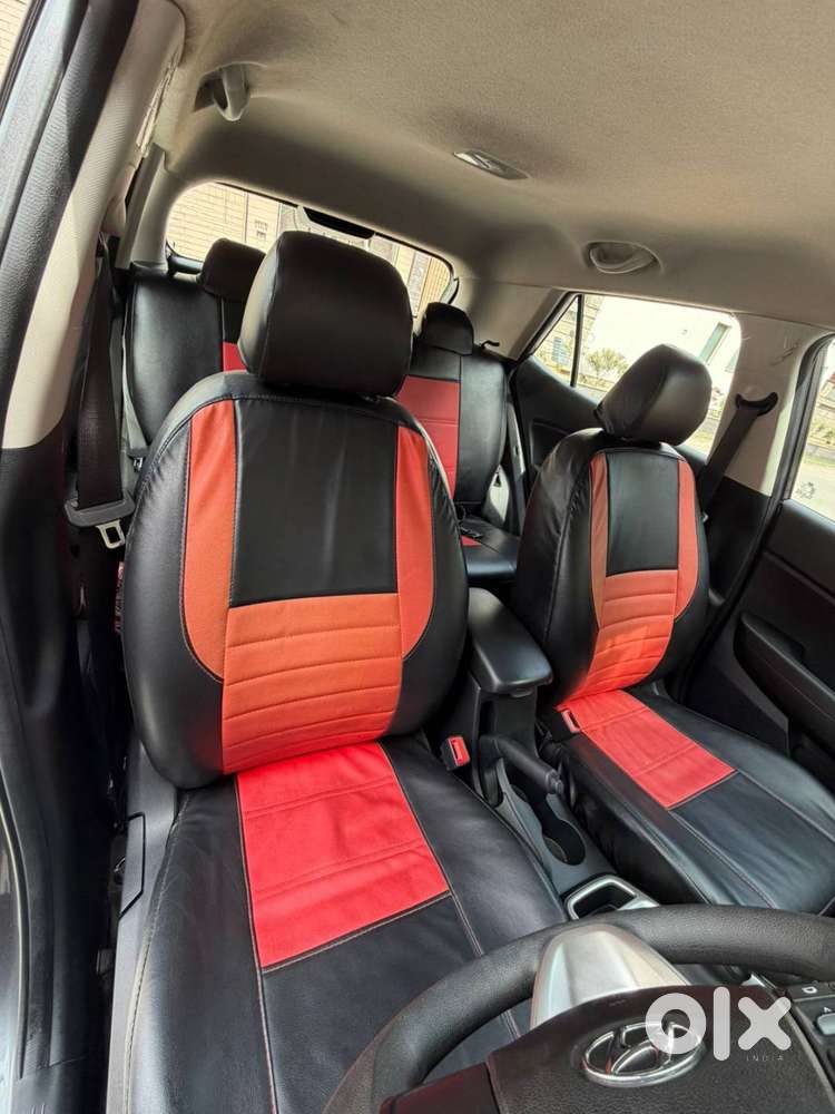 Hyundai Venue 2021 Petrol 8800 Km Driven