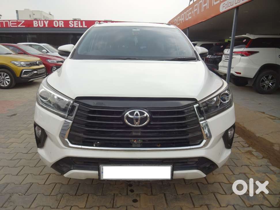 Toyota Innova Crysta 2.4 V 8 Str, 2022, Diesel