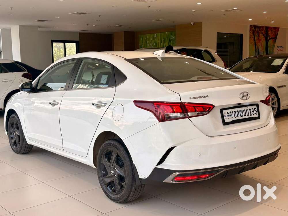 Hyundai Verna 1.5 Mpi Mt Sx (o), 2022, Petrol