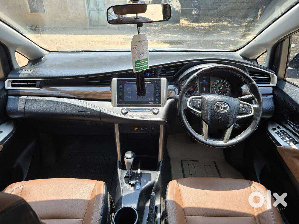 Toyota Innova Crysta 2.8 Zx At 7 Seater, 2018, Diesel