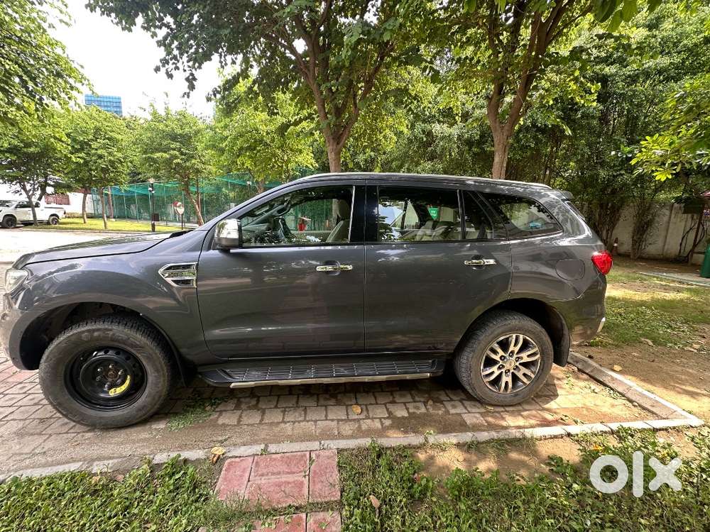 Ford Endeavour 2017 Diesel 97500 Km Driven