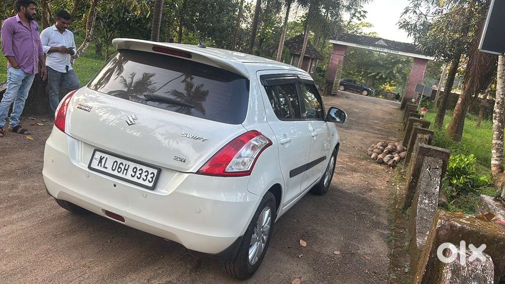 Maruti Suzuki Swift Petrol 2017zxitopend Neat &clean Touchscreen&camer