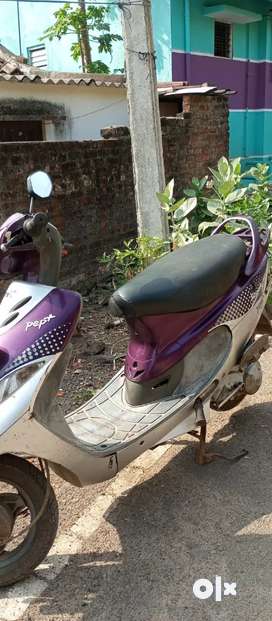 Olx deals scooty es