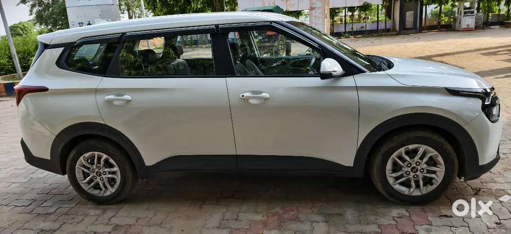 Single Hand Neat And Clean Showroom Condition Car