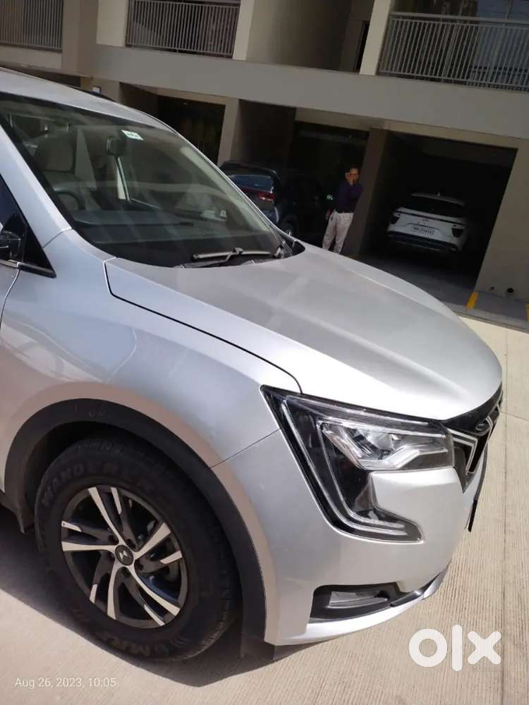 Direct Owner /mahindra Xuv700 Petrol At 2023