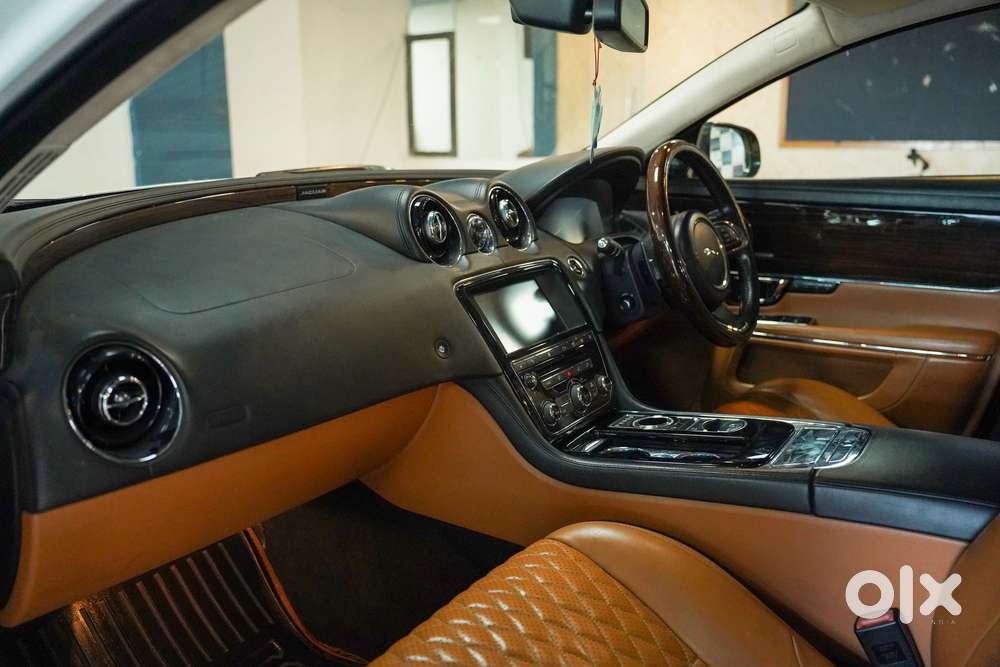 Jaguar Xj 2.0l Portfolio, 2017, Petrol