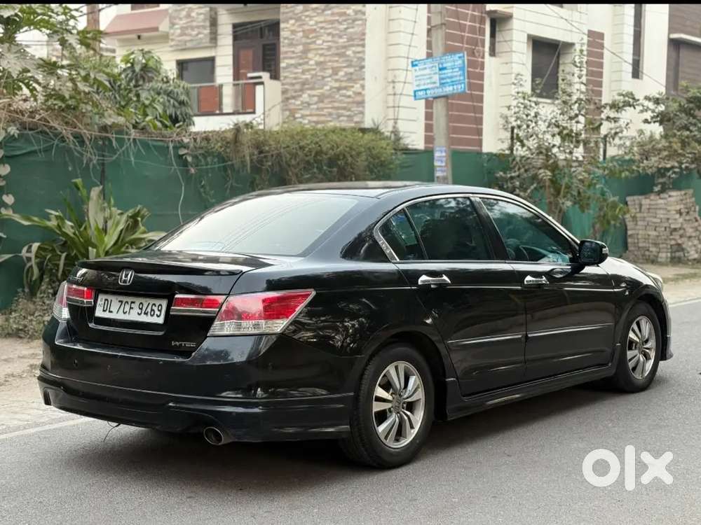 Honda Accord 2.4- 2011