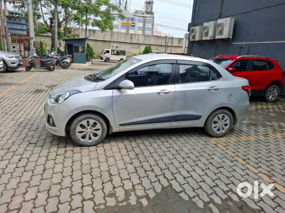 Hyundai Xcent 1.2l Kappa Dual Vtvt 5-speed Manual Base, 2016, Petrol