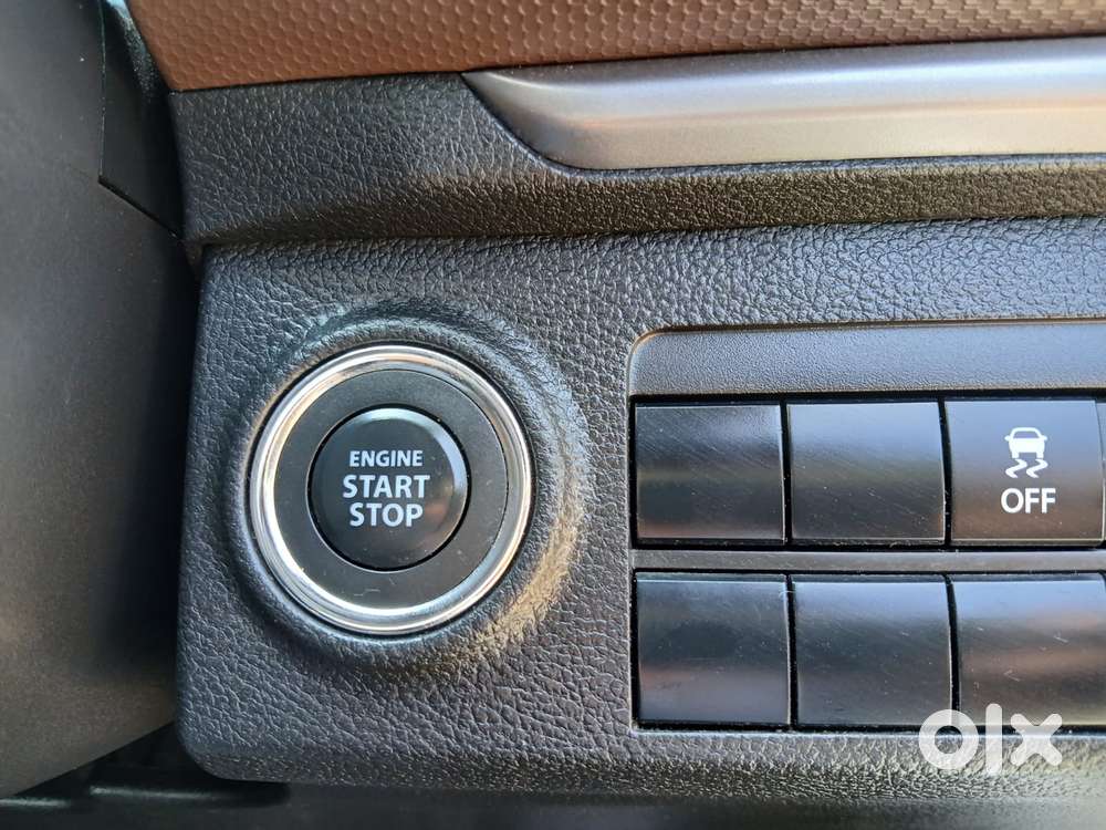 Maruti Suzuki Brezza 1.5 Zxi Smart Hybrid, 2023, Petrol