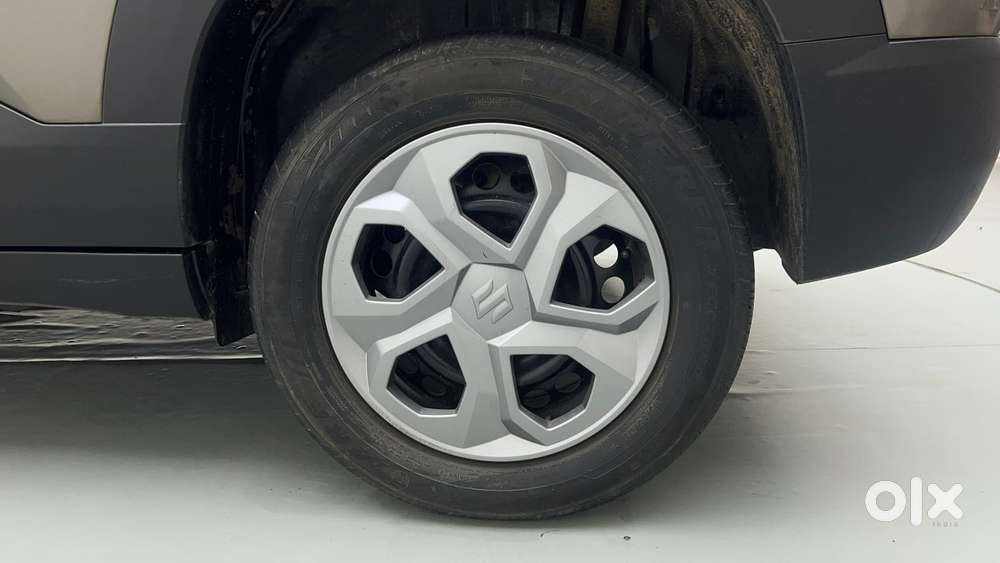 Maruti Suzuki Brezza Vxi At, 2024, Petrol