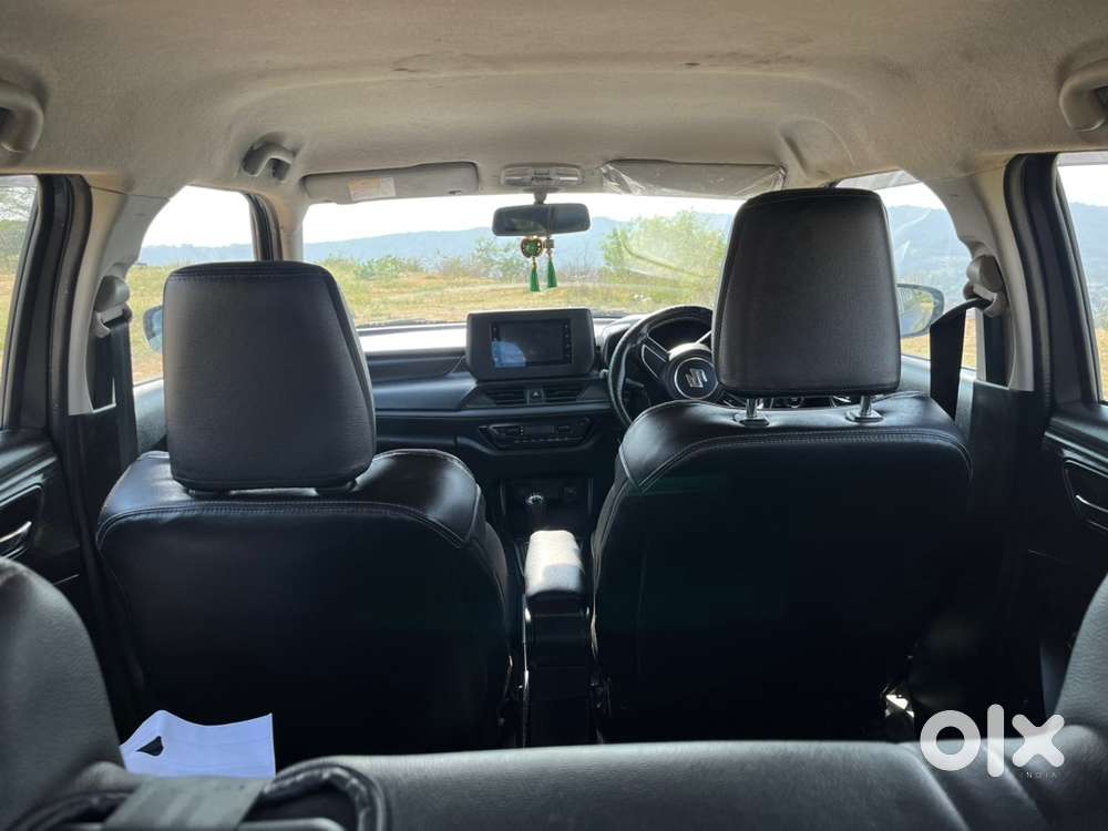 Maruti Suzuki Swift Vxi Optional 2025