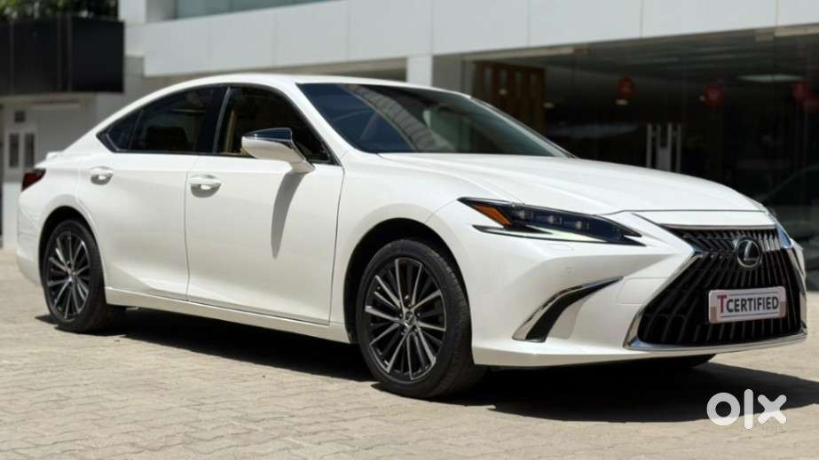 Lexus Es 300h Luxury, 2023, Petrol