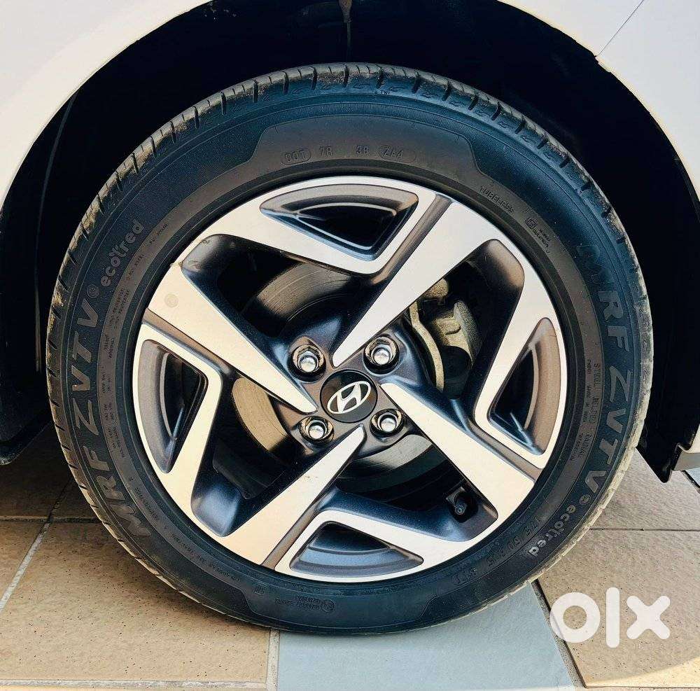 Hyundai Aura Sx Plus Automatic, 2022, Petrol