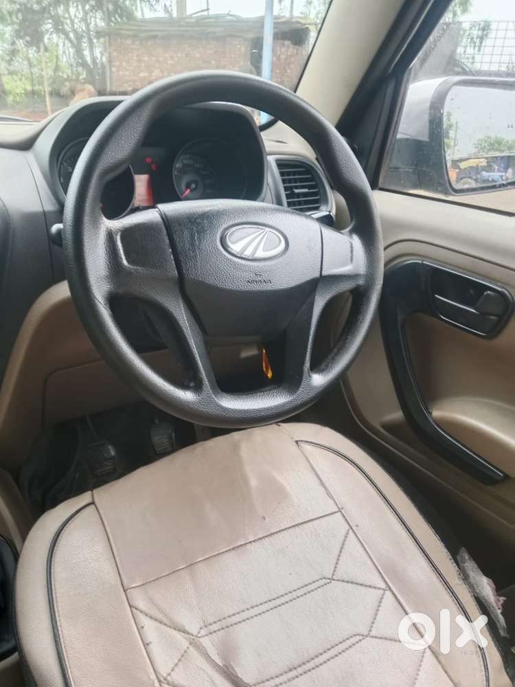 Mahindra Tuv 300 T4 Plus 2021