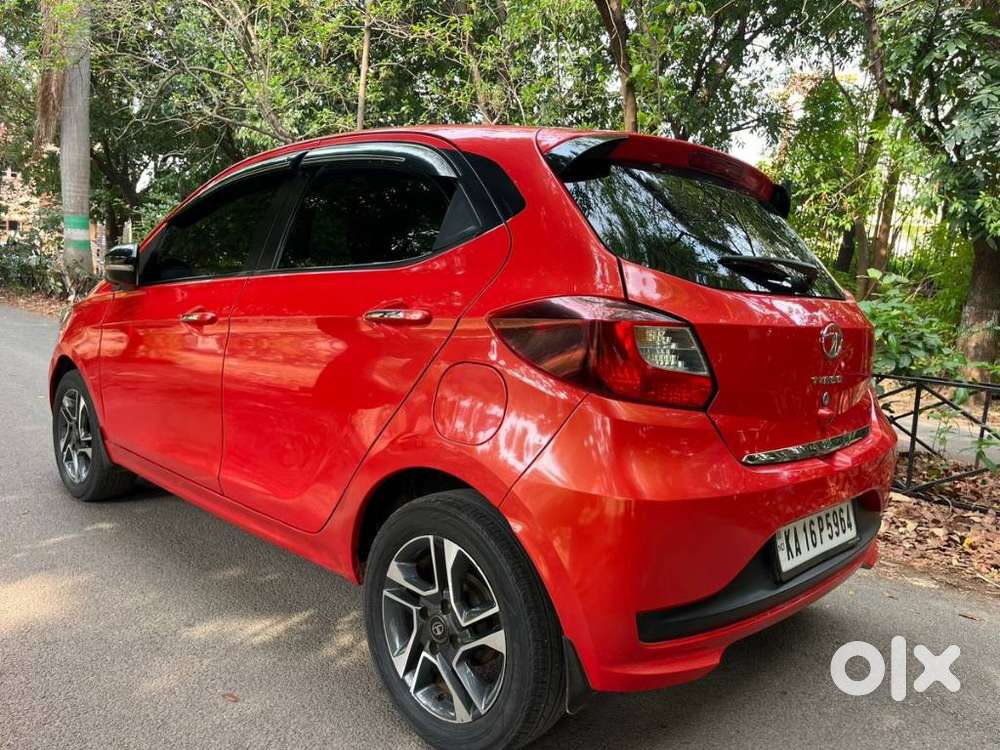 Tata Tiago 1.05 Revotorq Xz Plus Dualtone, 2023, Petrol
