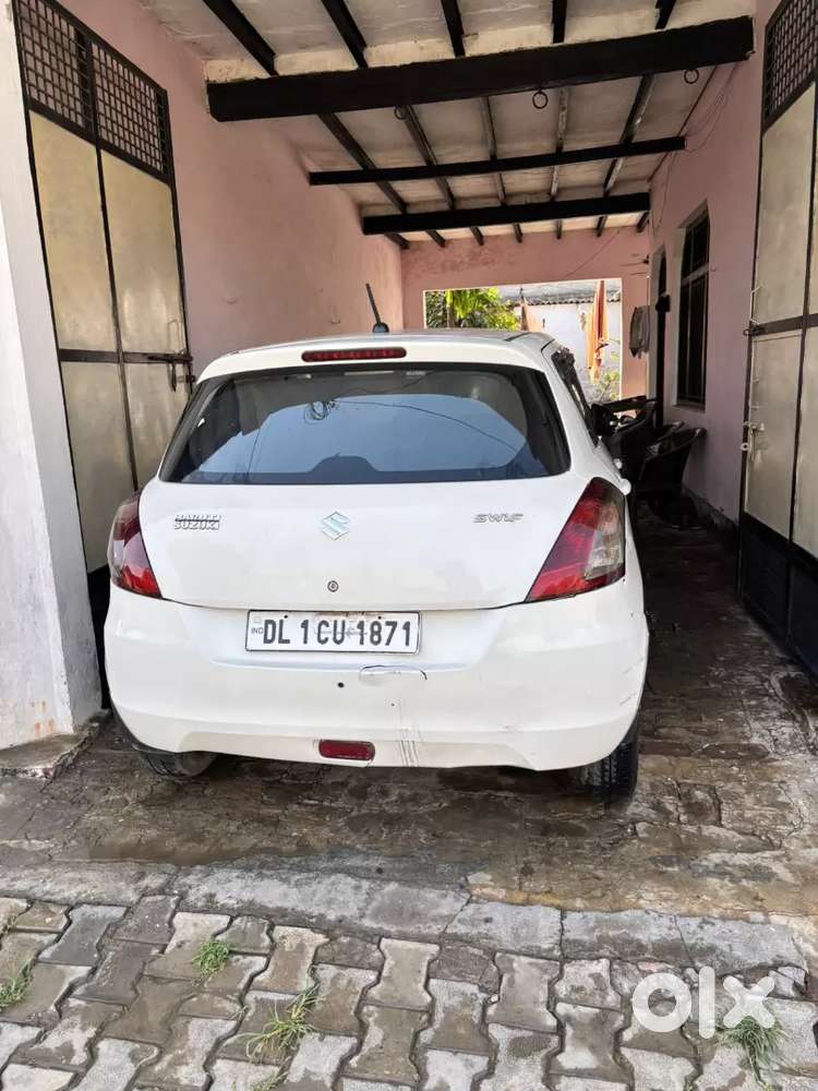 Maruti Suzuki Swift Vxi 2015