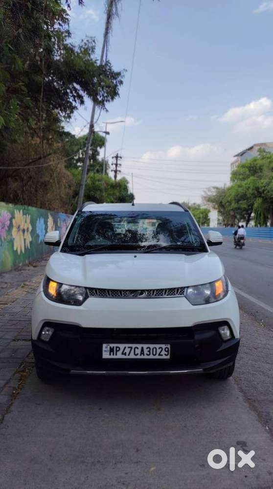 Mahindra Kuv100 Nxt 1.2 K8 Petrol 6 Str Dual Tone, 2017, Petrol