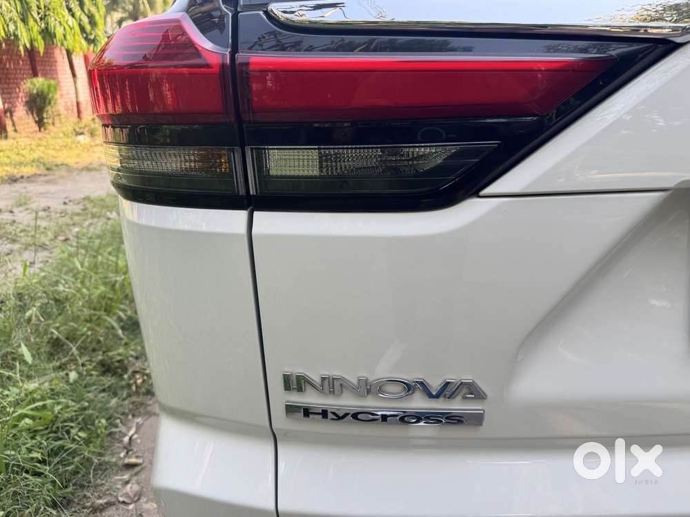 Toyota Innova Hycross 2.0 Gx 8 Str, 2025, Petrol