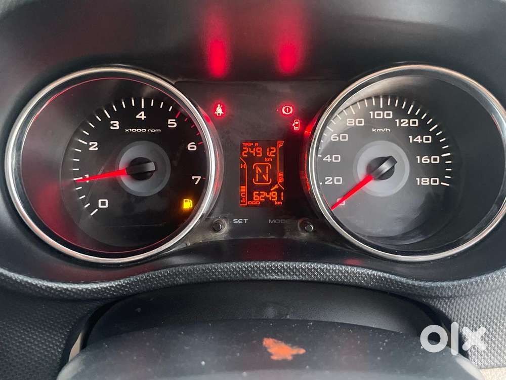 Mahindra Tuv 300 Mhawk100 T8, 2016, Diesel