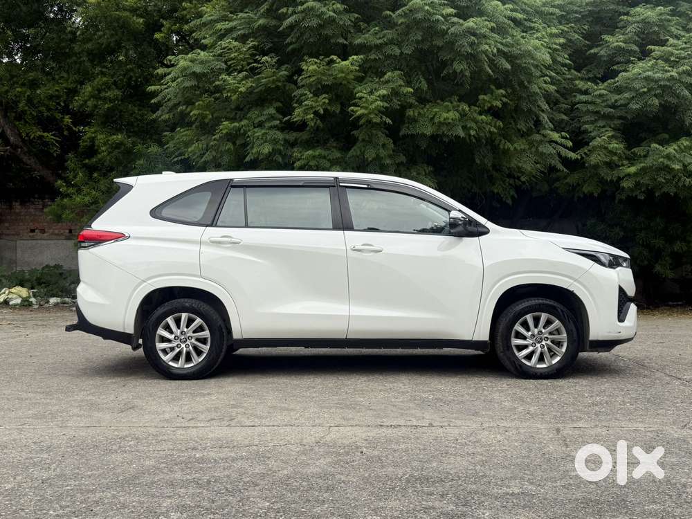 Toyota Innova Hycross Gx (o), 2023, Petrol