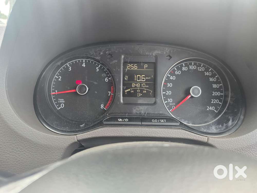 Volkswagen Vento Petrol Highline At, 2016, Petrol