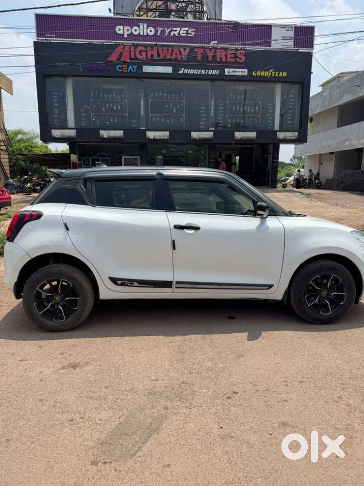 Maruti Suzuki Swift Vxi + Manual, 2022