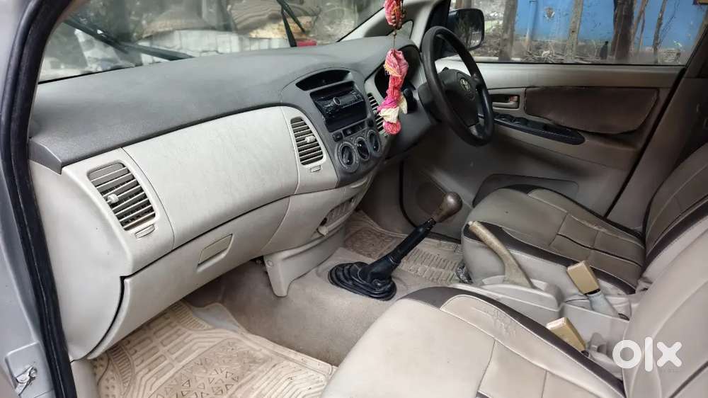 Toyota Innova 2010 Diesel Well Maintained