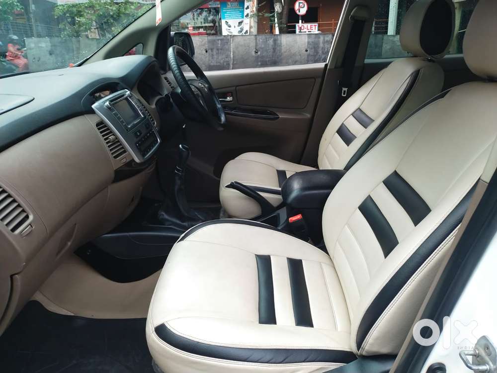 Toyota Innova 2.5 Zx 7 Str Bs-iv, 2015, Diesel