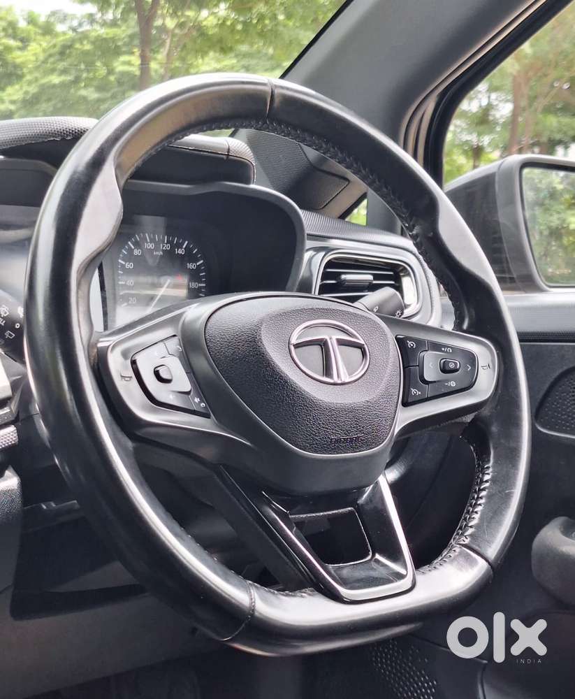 Tata Altroz Xz Plus (s) Dark Edition, 2023, Petrol