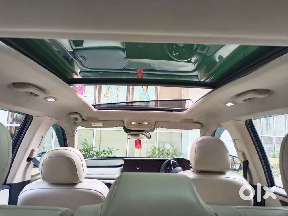 Mahindra Xuv700 2.2 Ax 7 Diesel At Str, 2022, Diesel