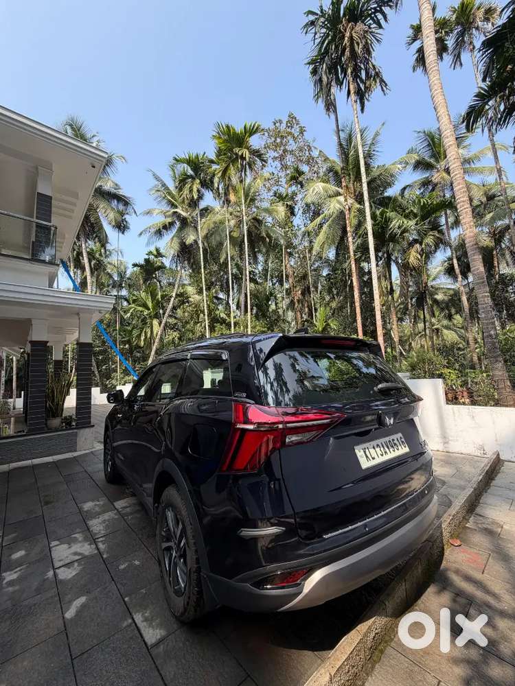 Mahindra Xuv700 2023 Diesel 85000 Km Driven