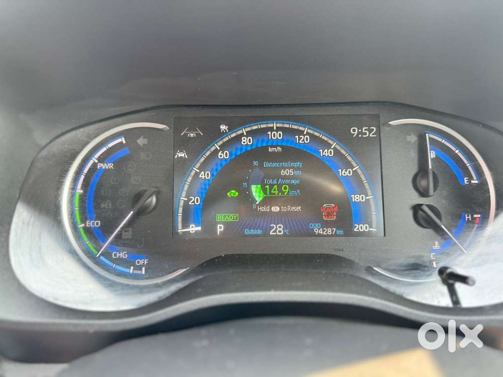 Toyota Innova Hycross 2.0 Zx Hybrid 7 Str, 2023, Petrol