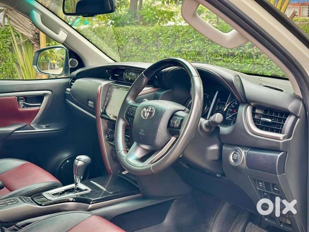 Toyota Fortuner Legender 2026