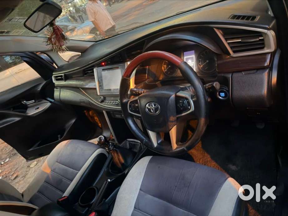 Toyota Innova Crysta 2.4 V 7 Str, 2018, Diesel