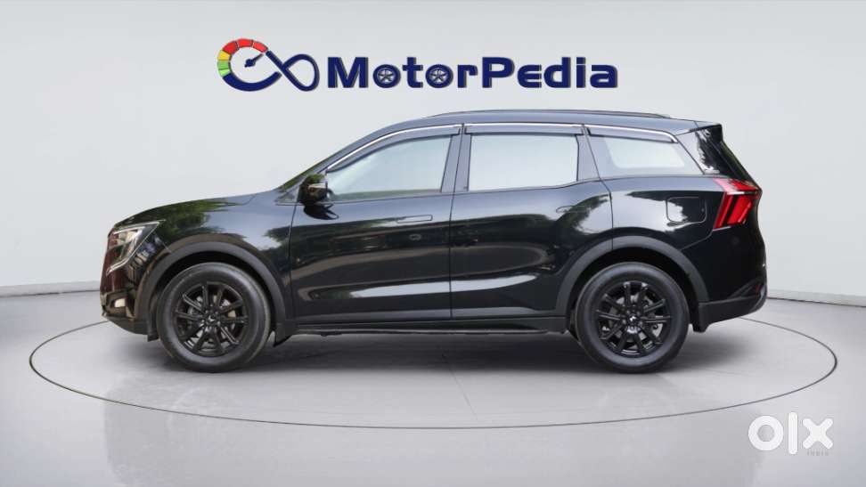 Mahindra Xuv700 2.0 Ax 7 Petrol At Luxury Pack Str, 2025, Petrol
